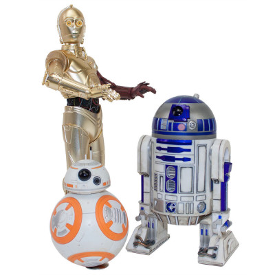 Набор из трех фигурок дроидов C-3PO, R2-D2 и BB-8 