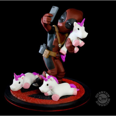 Фигурка Дедпула с Единорогом